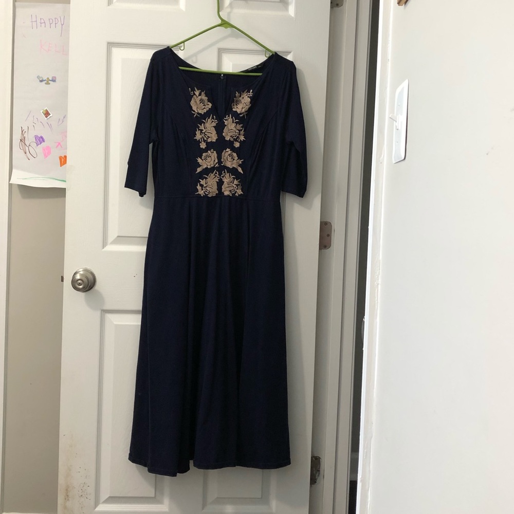 Eshakti Navy dress w/embroidered flowers
